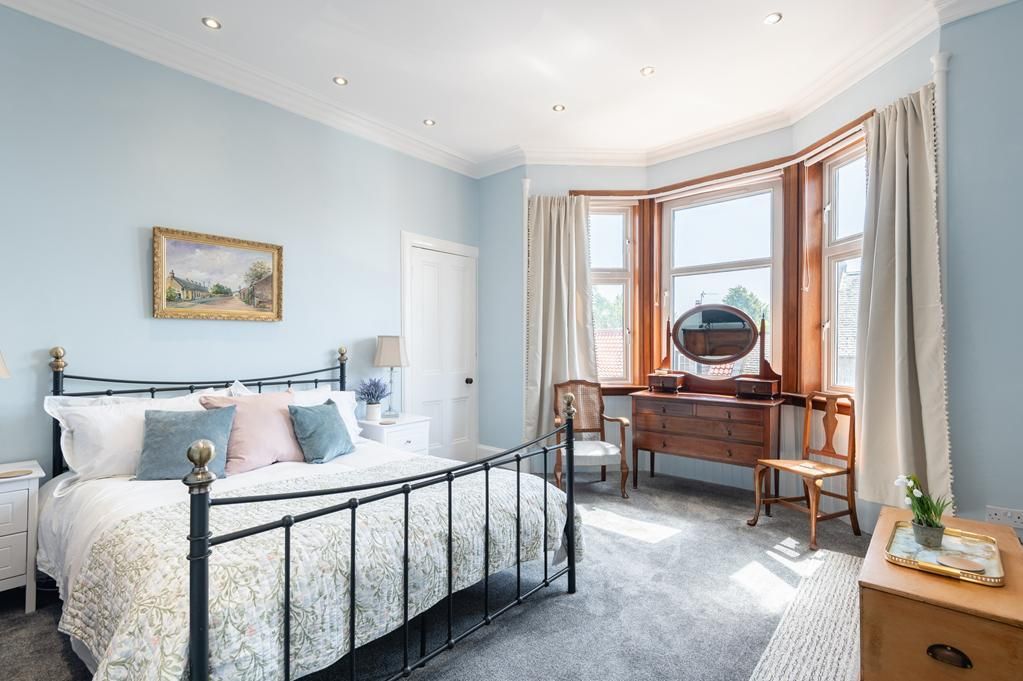 Property photo 3 of 18 Lev1461Pem Bedroom 2.Jpg