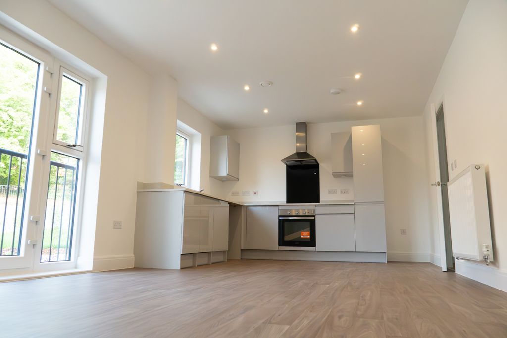 Property photo 3 of 10 Dsc02070