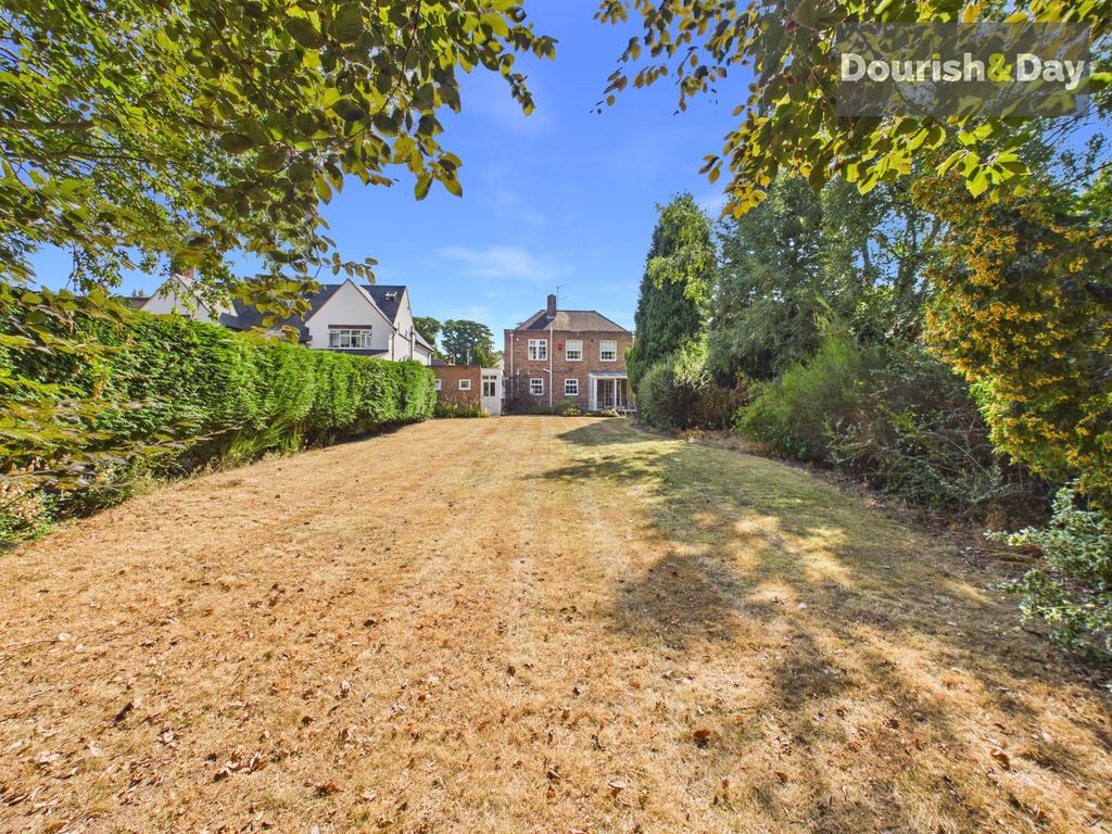 Property photo 3 of 24