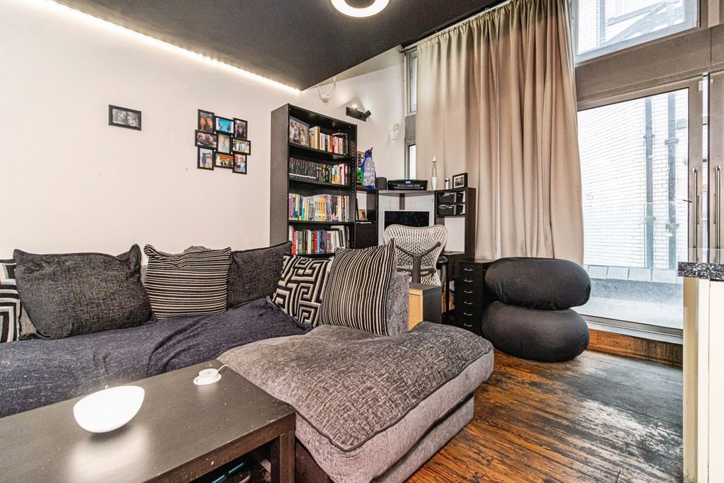 Property photo 2 of 24 Photo