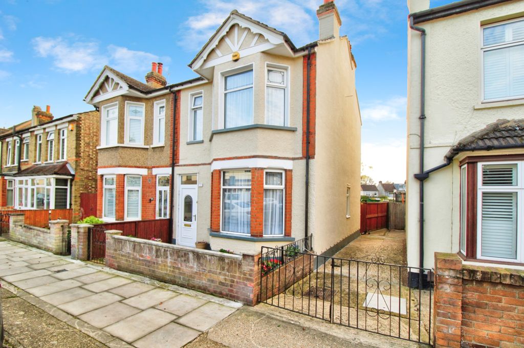 Property photo 1 of 20 12