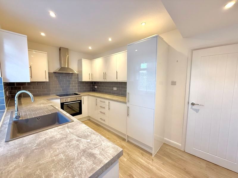 Property photo 2 of 16 Kitchen