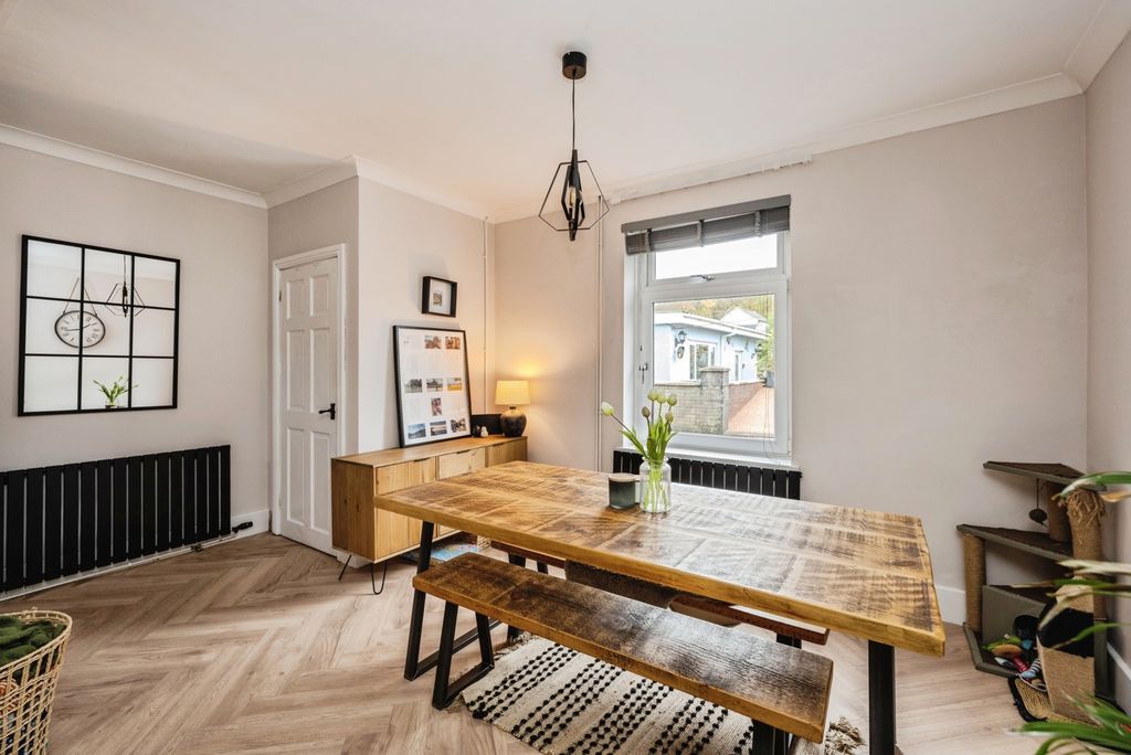 Property photo 3 of 17 Photo