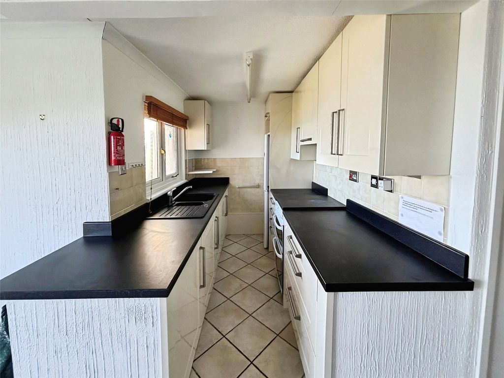 Property photo 3 of 12 Picture No. 04