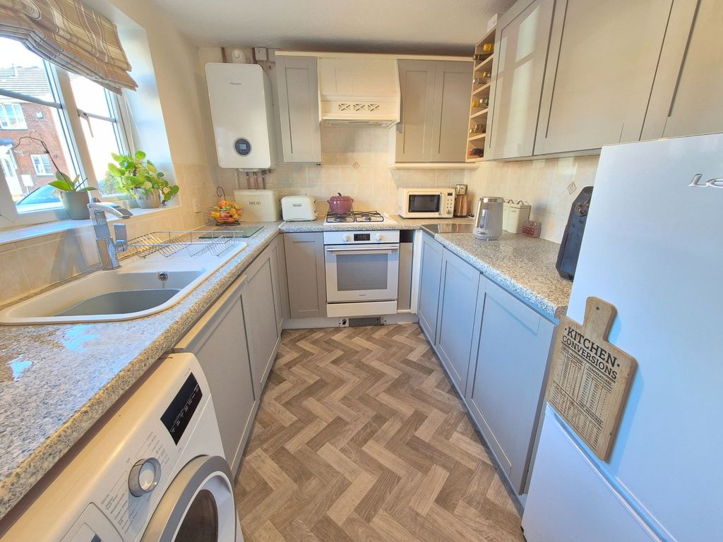 Property photo 2 of 13