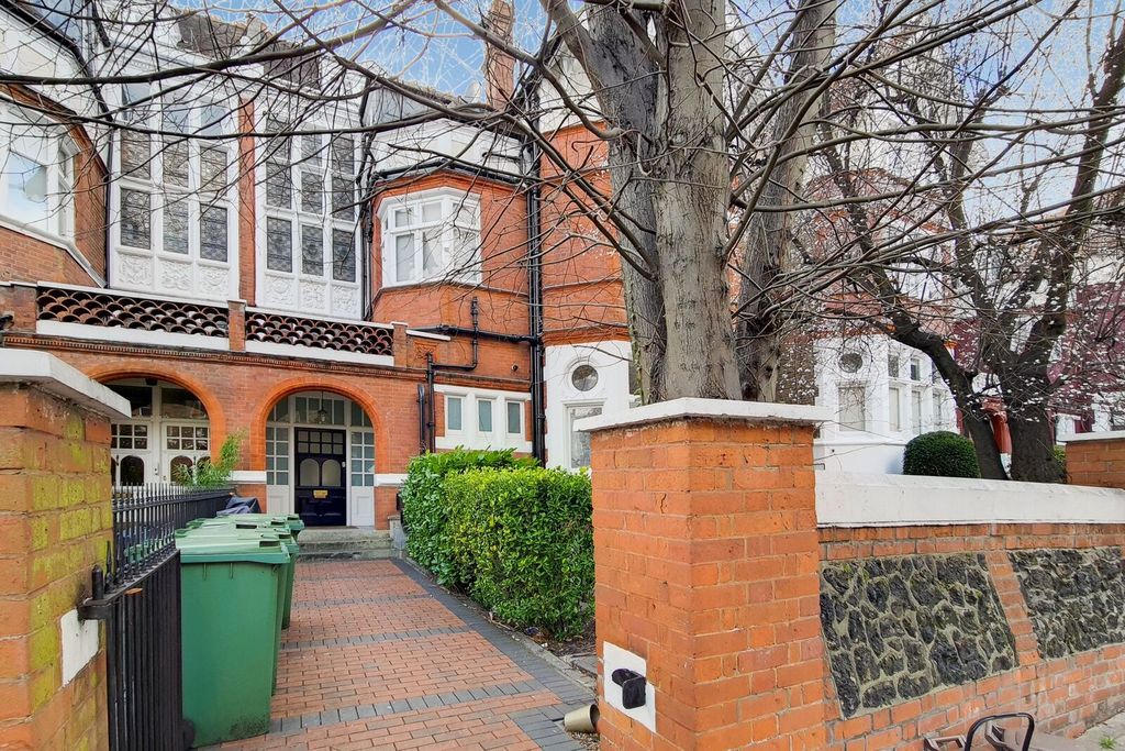 Property photo 2 of 11
