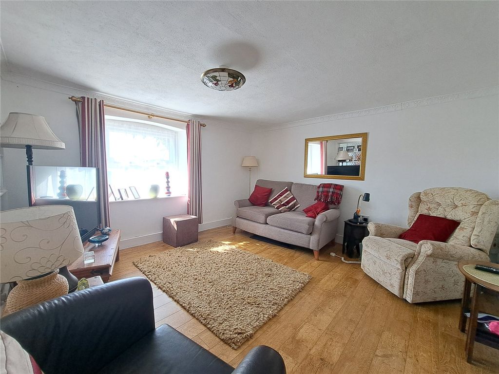 Property photo 3 of 27 Picture No. 03