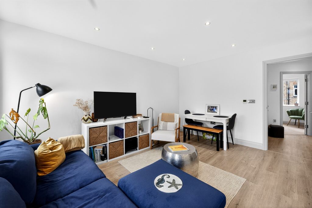 Property photo 3 of 21