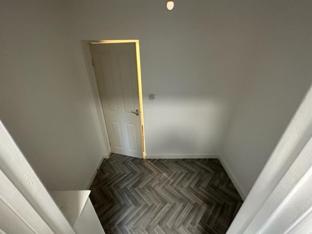 Property photo 1 of 7 Utility