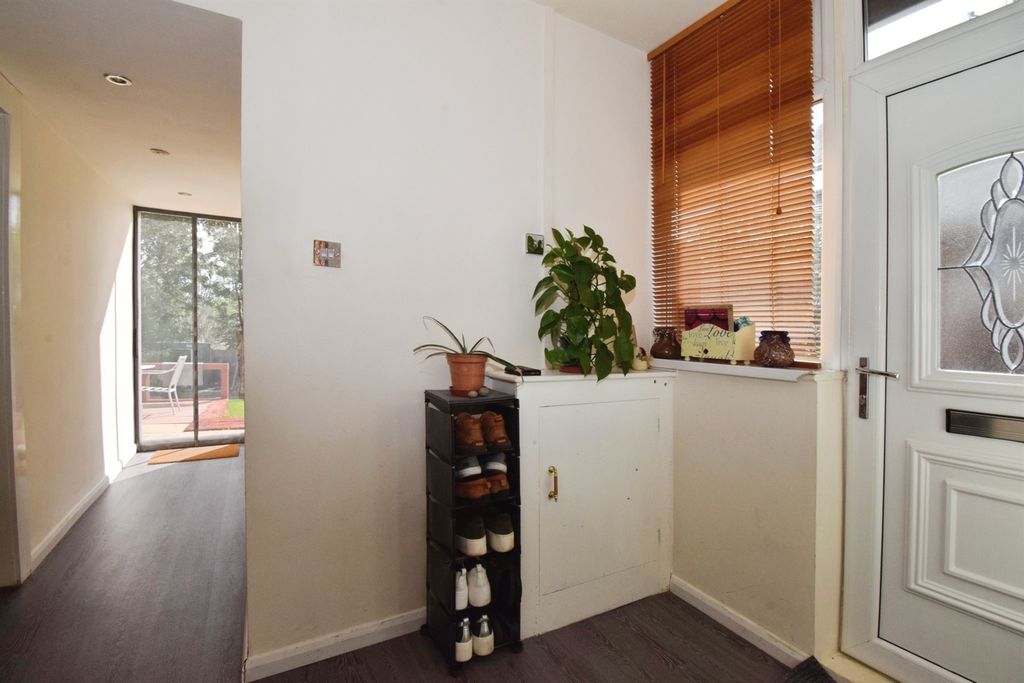 Property photo 3 of 26