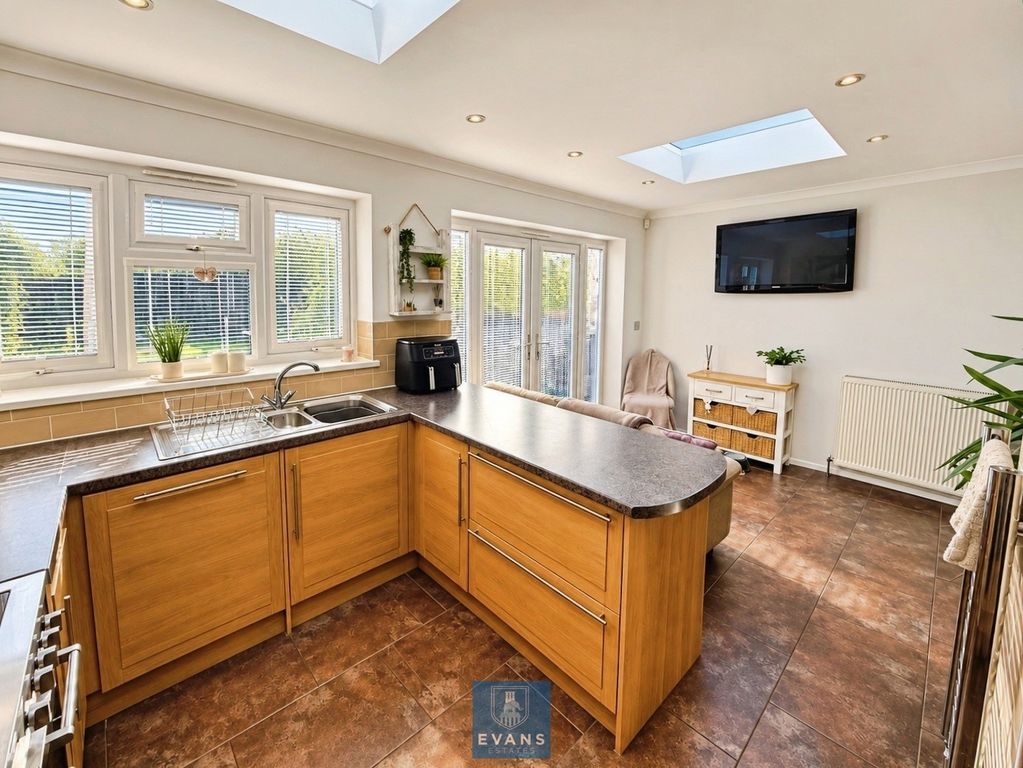 Property photo 2 of 21 Extended Kitchen Diner