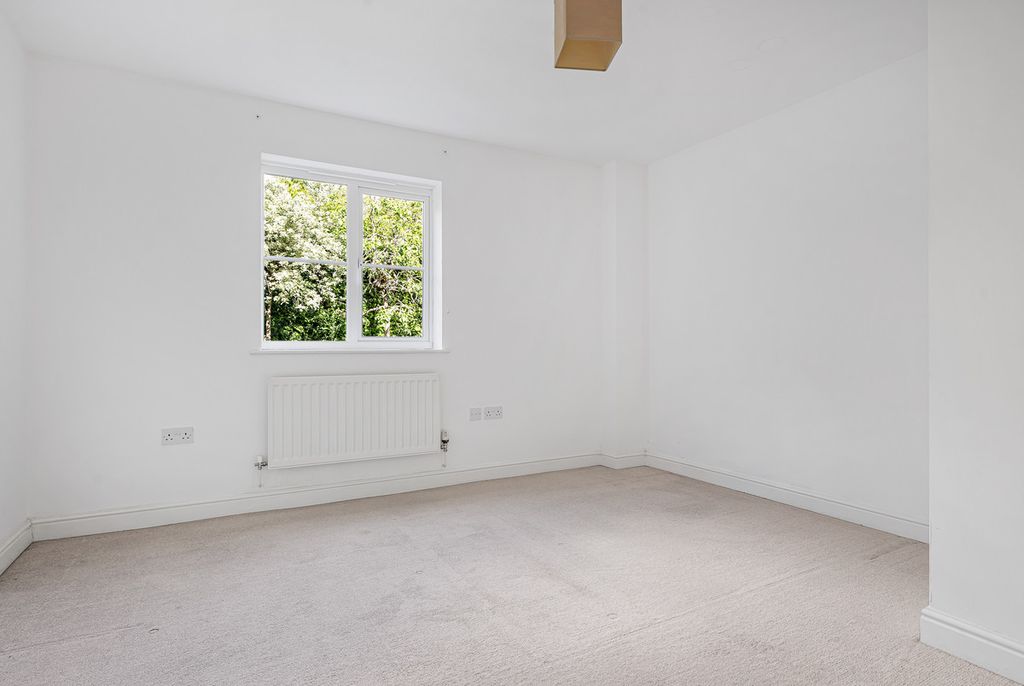 Additional image 11 of 2 bed flat for saleBuckingham Road, Bicester OX26