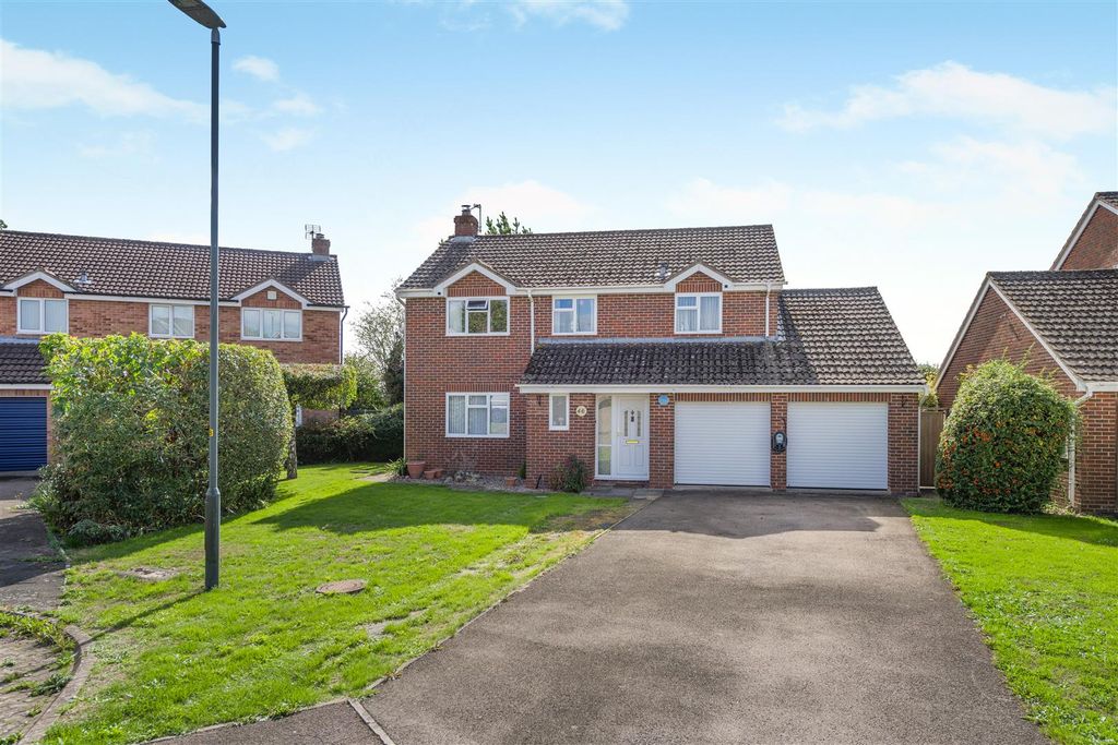 Property photo 1 of 23