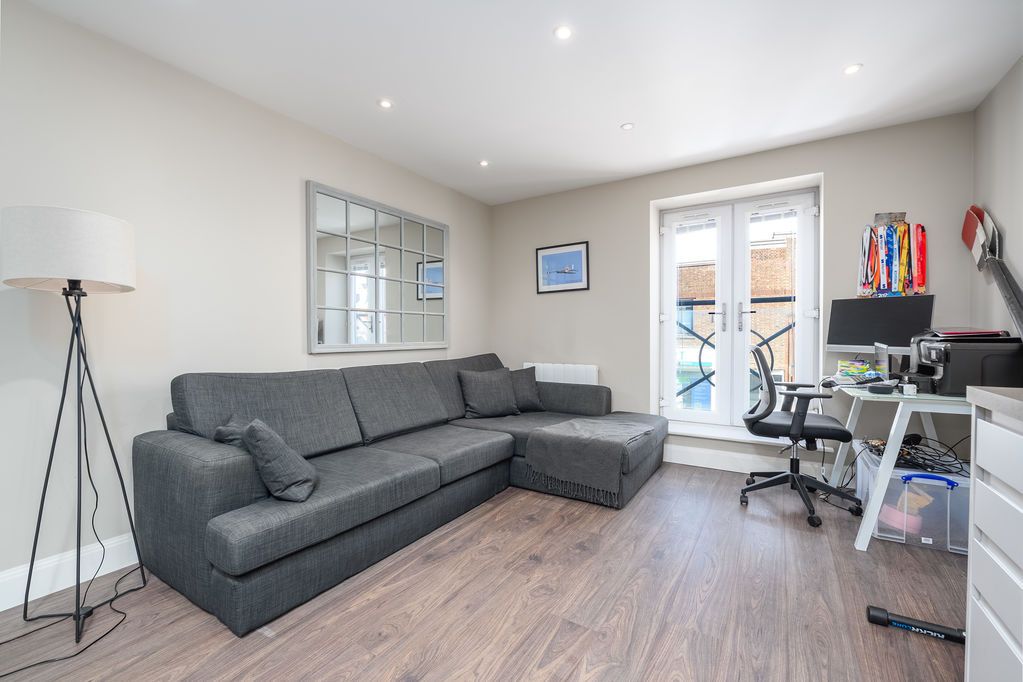 Property photo 3 of 7 Photo 7