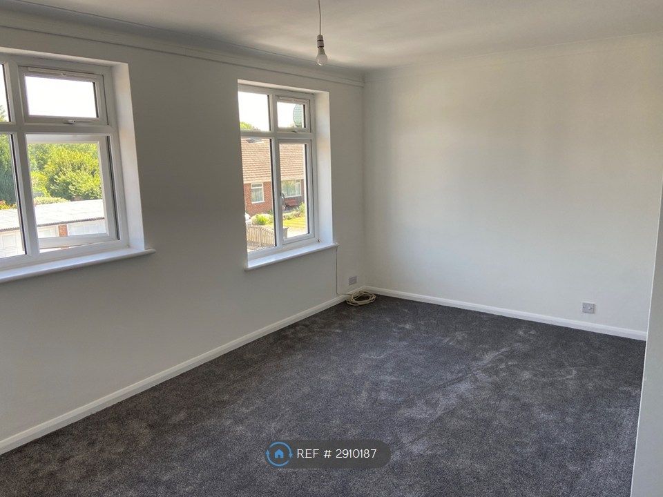 Property photo 2 of 15 Lounge