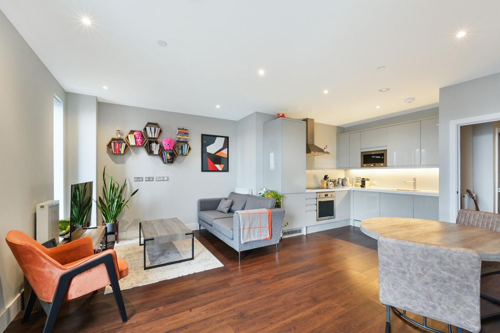 Property photo 1 of 10