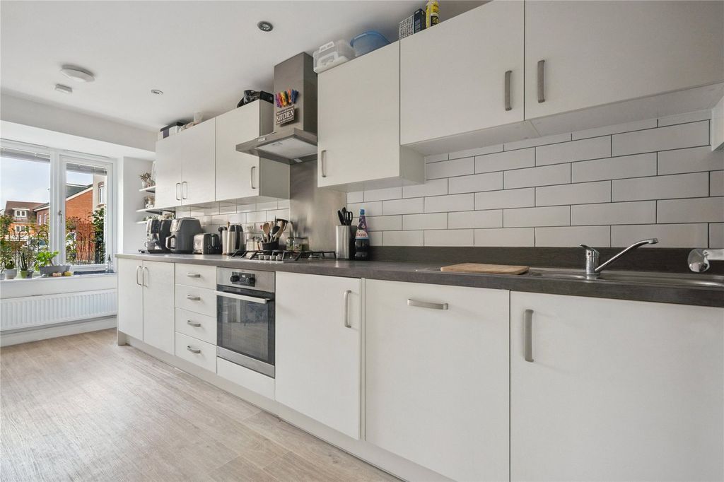 Property photo 2 of 13 Picture No. 27