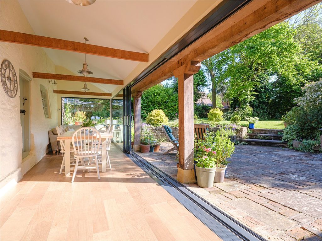 Property photo 2 of 16 Picture No. 26