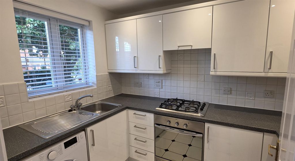 Property photo 2 of 15 Kitchen