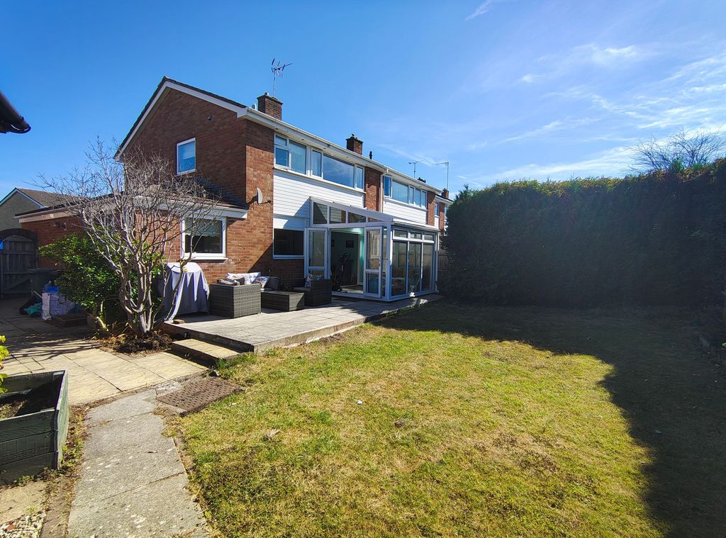 Property photo 2 of 19