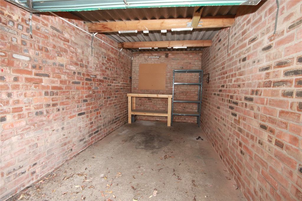 Property photo 2 of 8 Picture No. 01