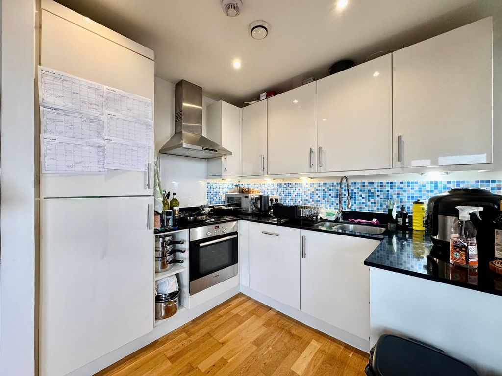 Property photo 2 of 14 Kitchen