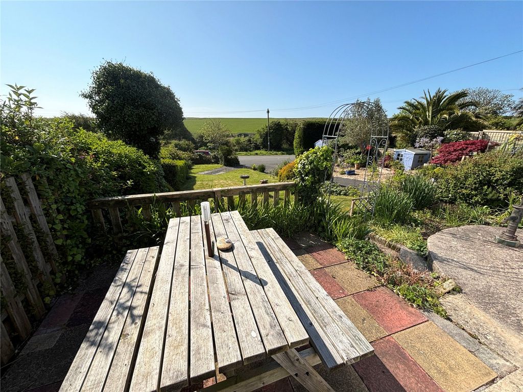 Property photo 2 of 18 Picture No. 04