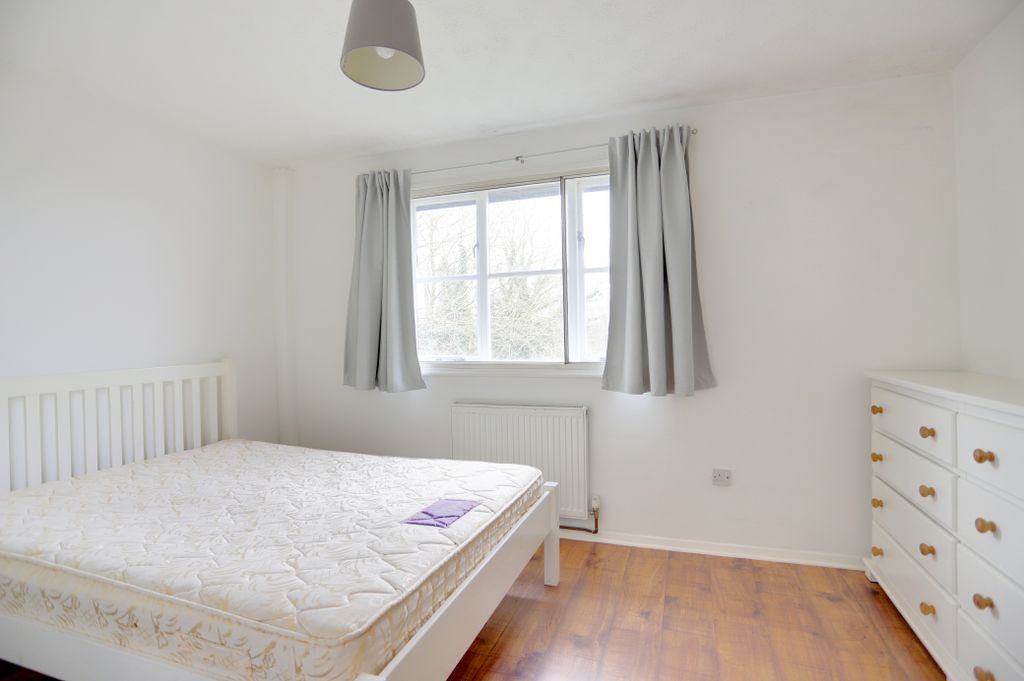 Property photo 2 of 5 3