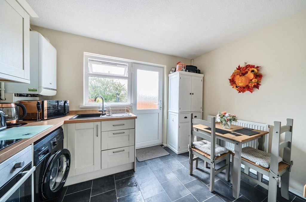 Property photo 2 of 22 1341518-15-68A46000E6Bb1.Jpg