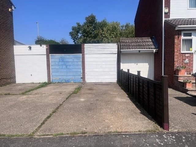 Property photo 2 of 2 Garage &amp; Driveway View
