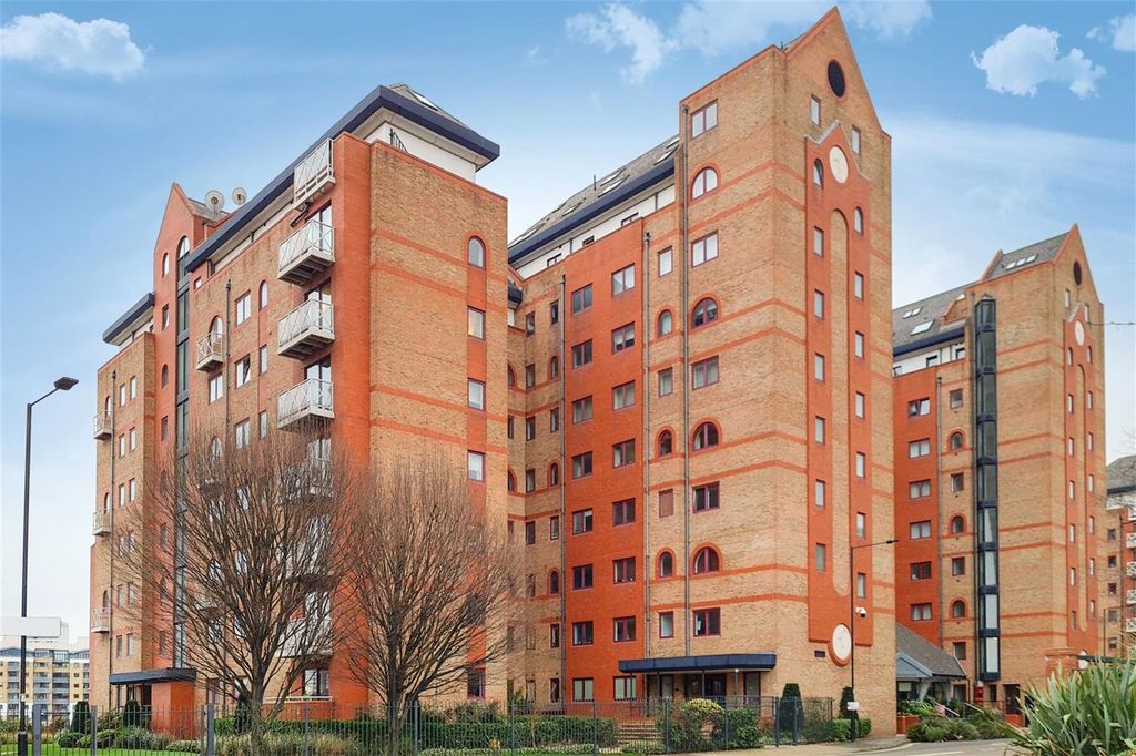 Property photo 3 of 16 Property Photo