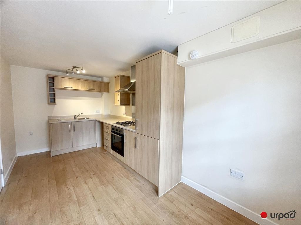 Property photo 3 of 15 Kitchen