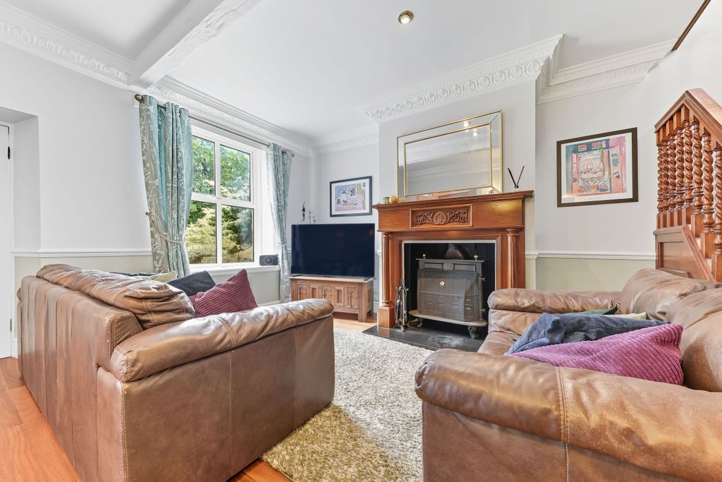 Property photo 3 of 36