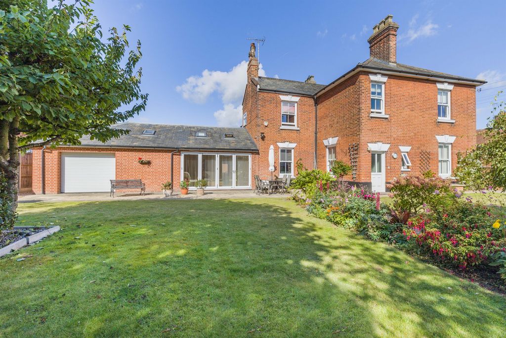 Property photo 1 of 19