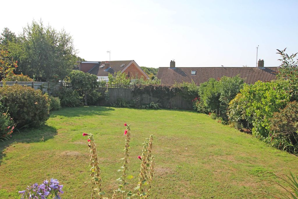 Property photo 2 of 10