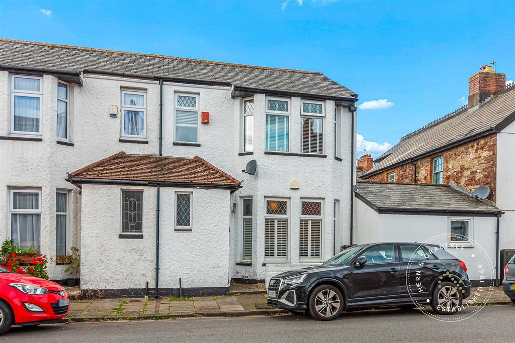 Property photo 2 of 31 Windway-Road-34.Jpg