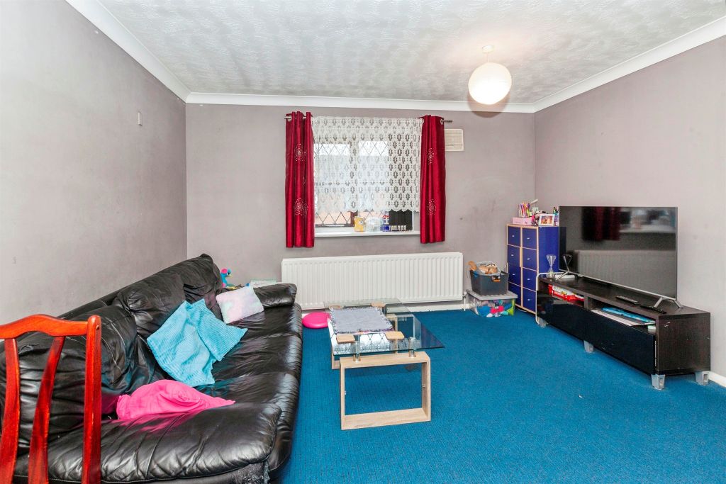 Property photo 3 of 14