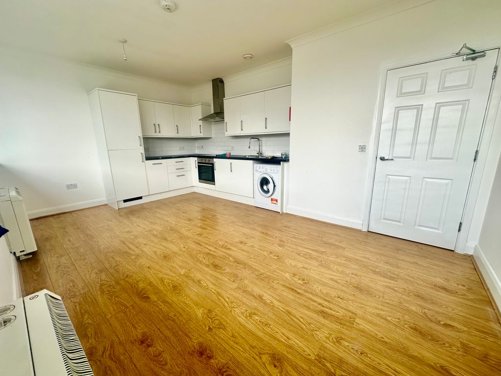 Property photo 3 of 6 Img_E4538