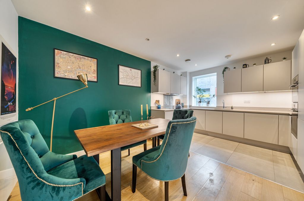 Property photo 3 of 15 1422633-9-69Aabb2...