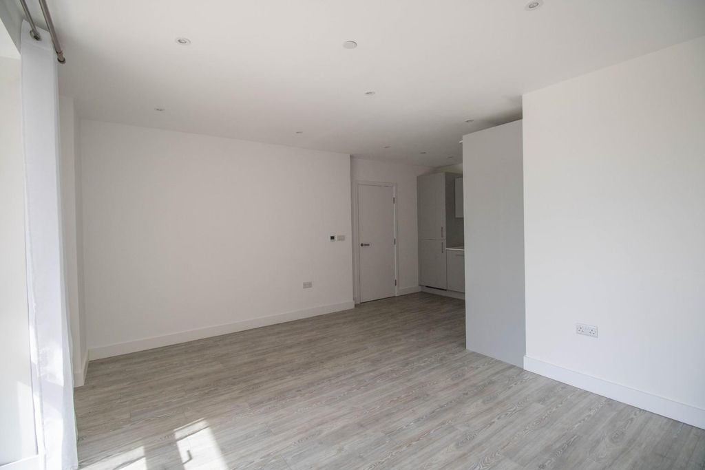 Property photo 3 of 13 Img_1157.Jpg