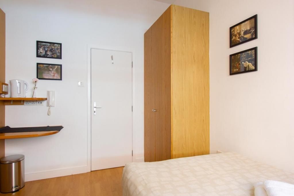 Property photo 3 of 6 Gallery