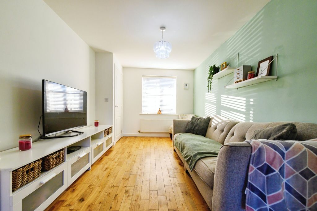Property photo 2 of 15