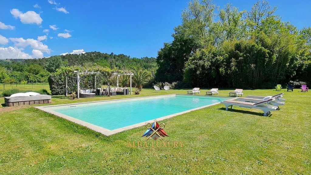 Property photo 3 of 46