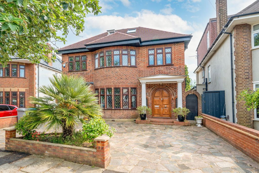 Property photo 3 of 25