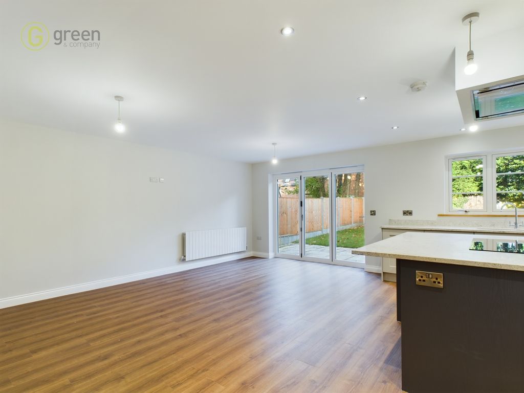 Property photo 3 of 32