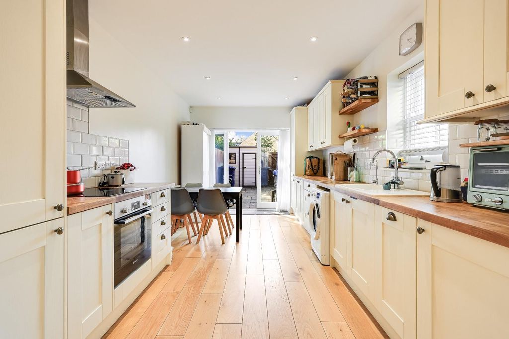 Property photo 2 of 18 Img (5) (1).Jpg