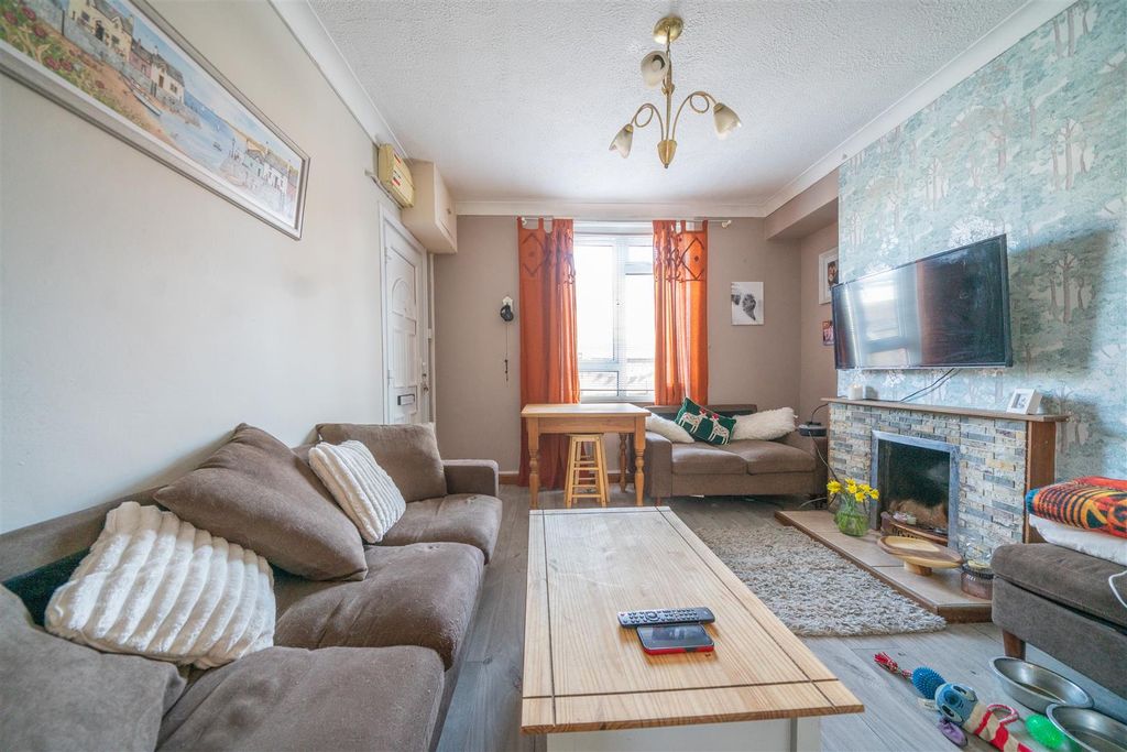 Property photo 2 of 12 Dsc02215.Jpg