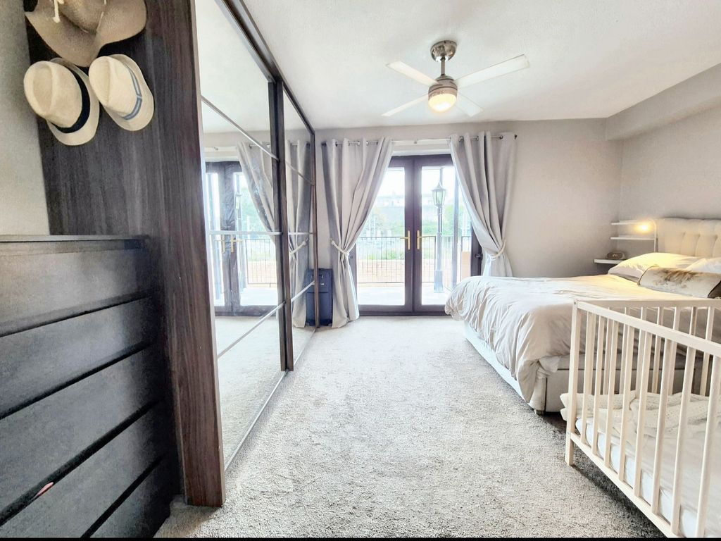 Property photo 3 of 13 Bedroom 1