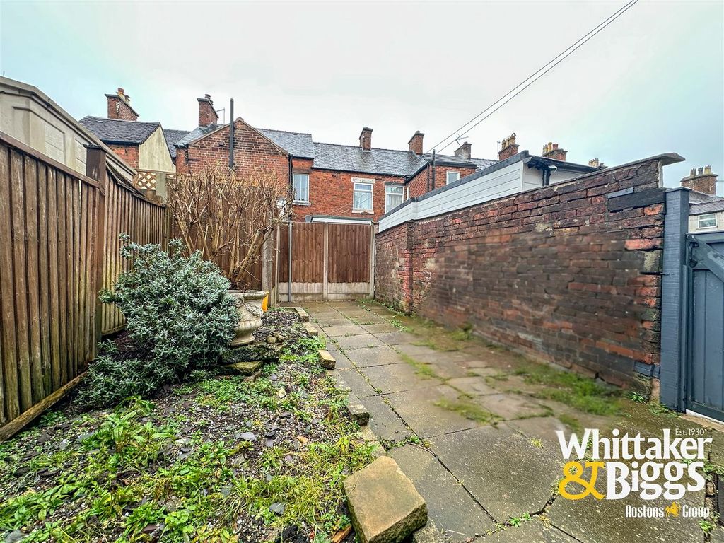 Property photo 2 of 14 Garden