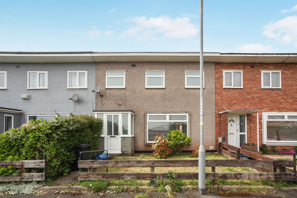 Property photo 1 of 17 Front